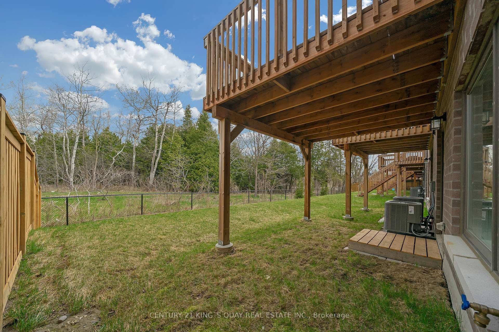 250 Finch Avenue Unit 33 photo 32