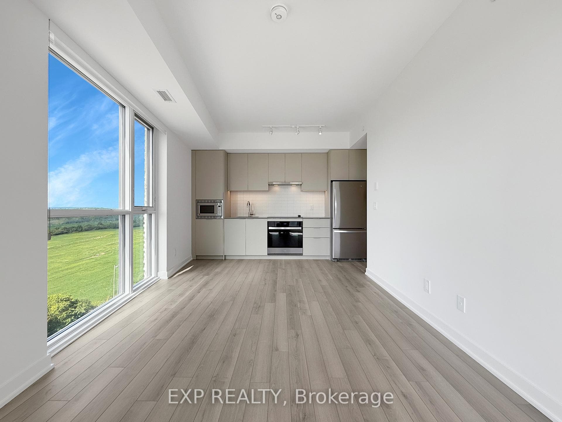 3079 Trafalgar Road Unit 1002 photo 23