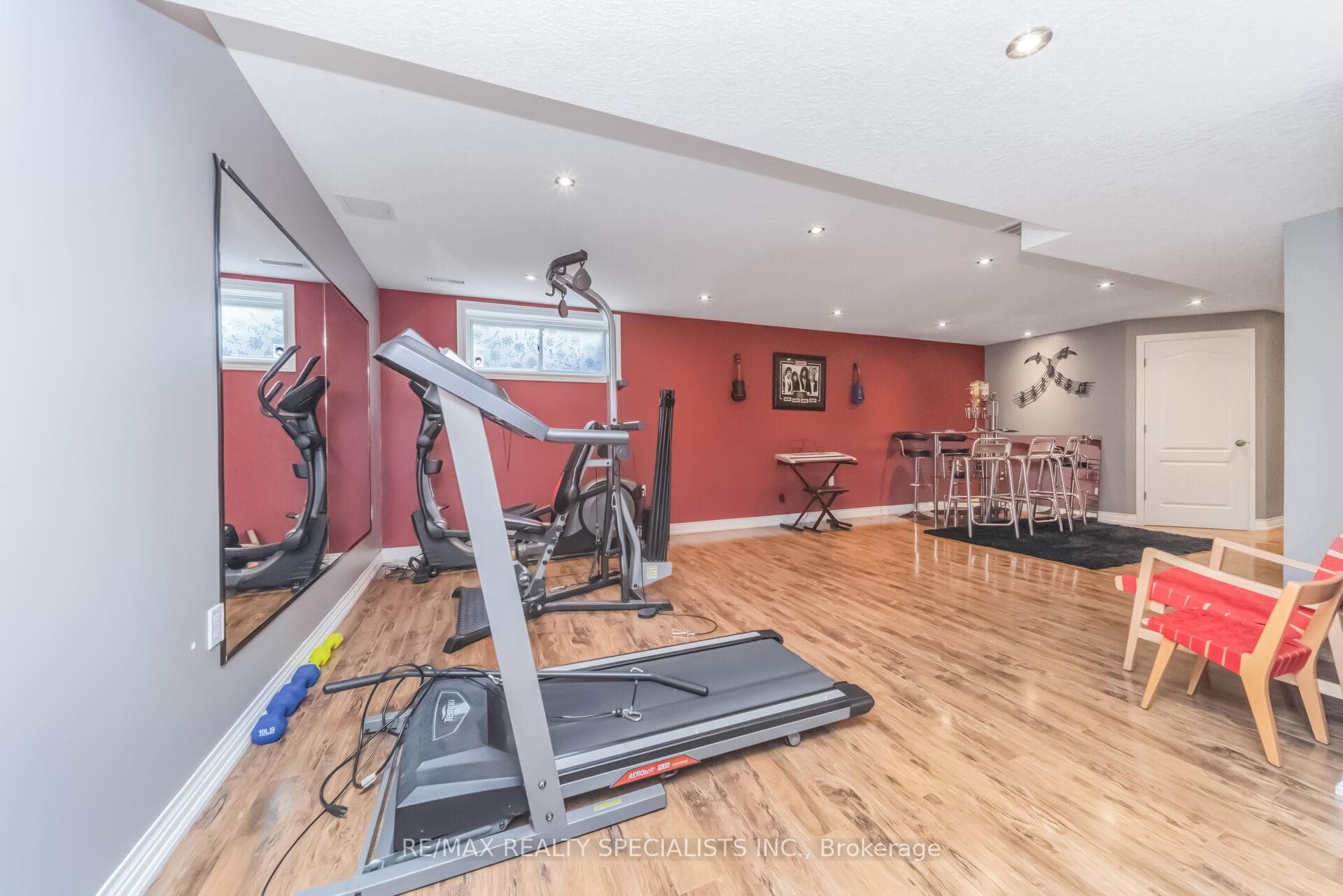 77 McMaster Road photo 38