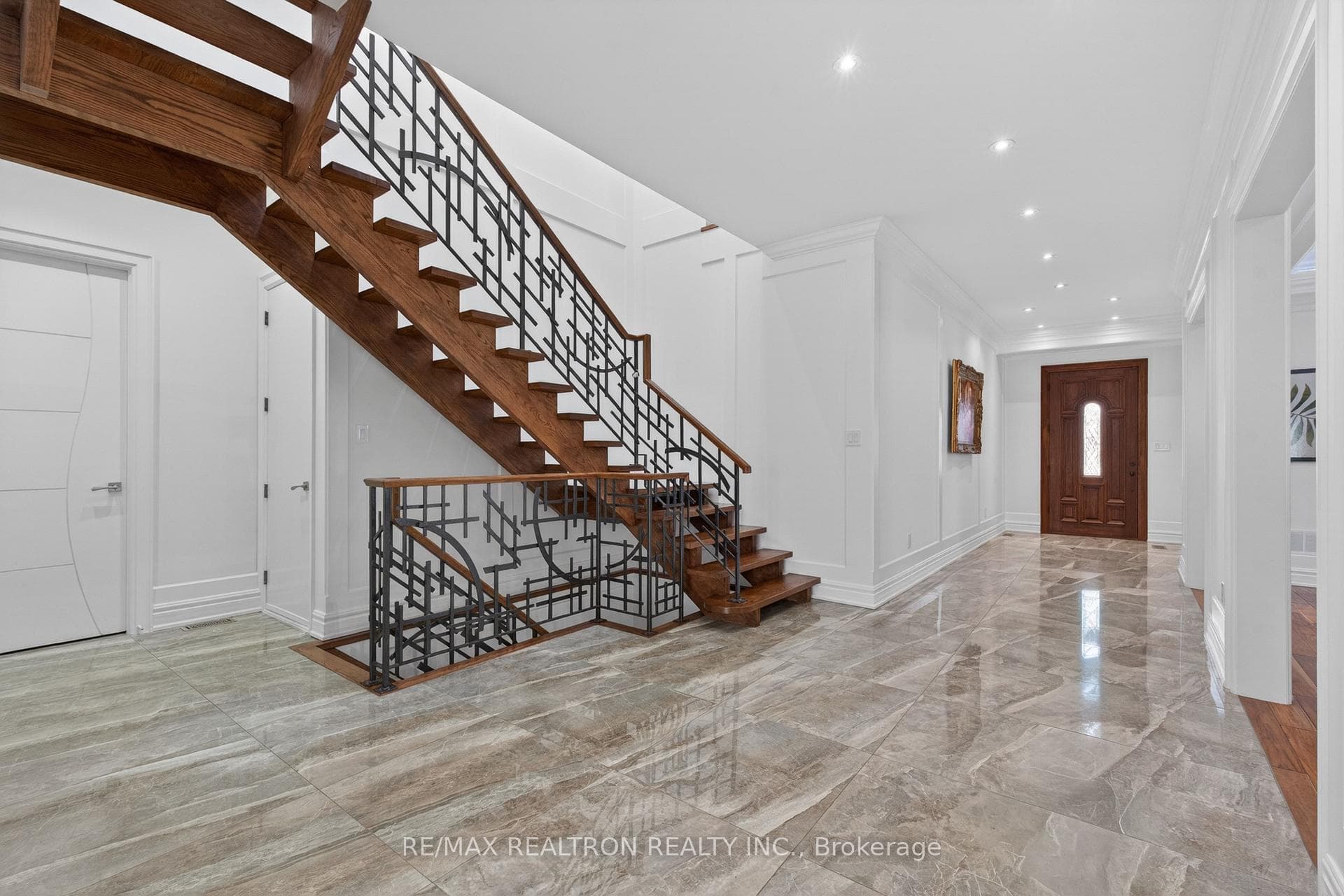 374 Elmwood Avenue photo 16