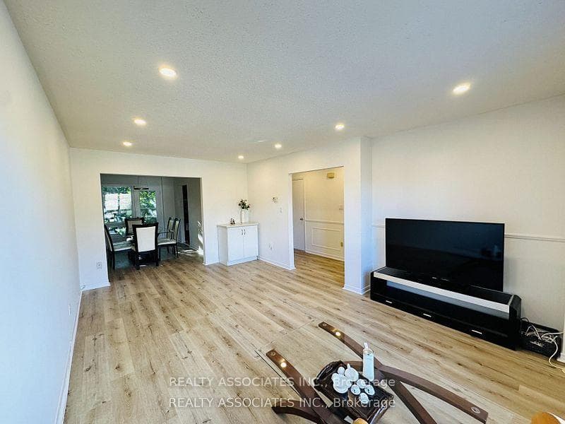 56 crockamhill Drive photo 3