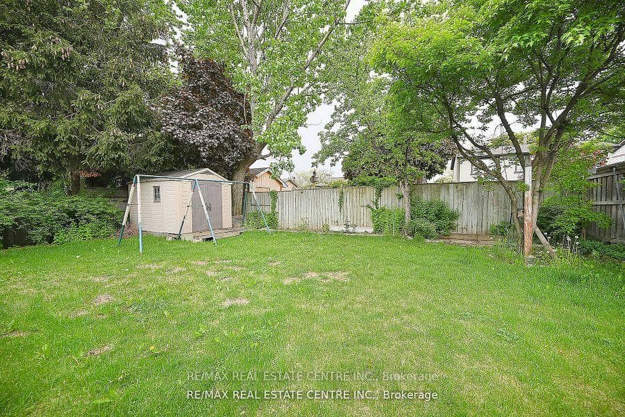 311 Fiona Terrace photo 35