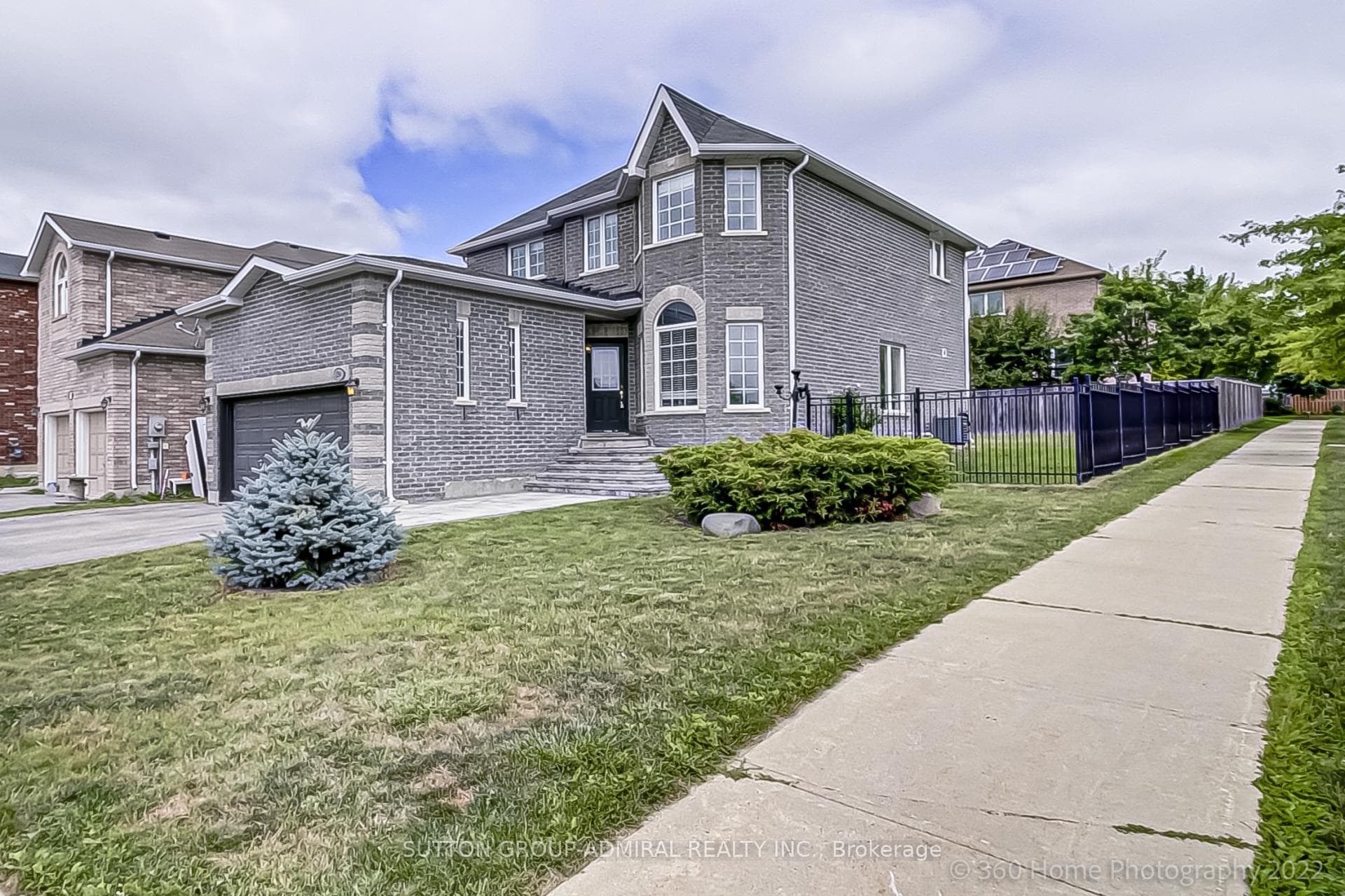 1294 Corm Street photo 2