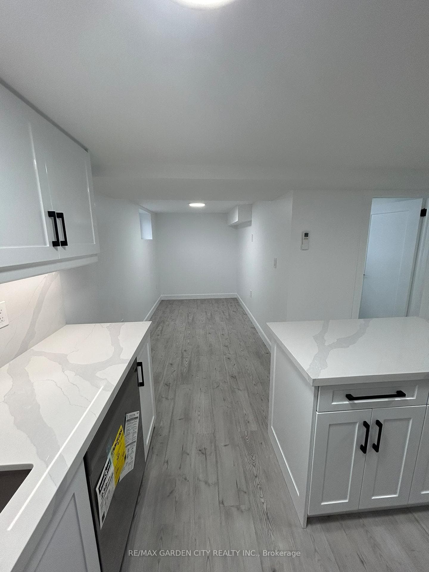 27 St George Street Unit LOWER photo 8