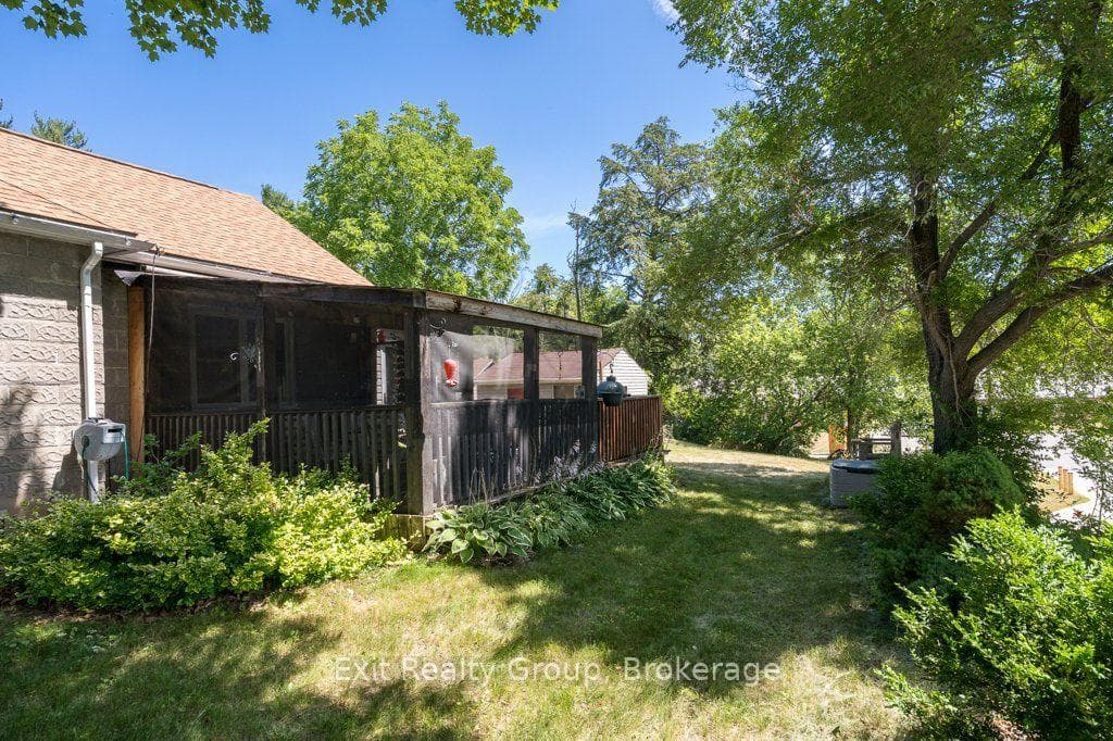 45 McClellan Street photo 30