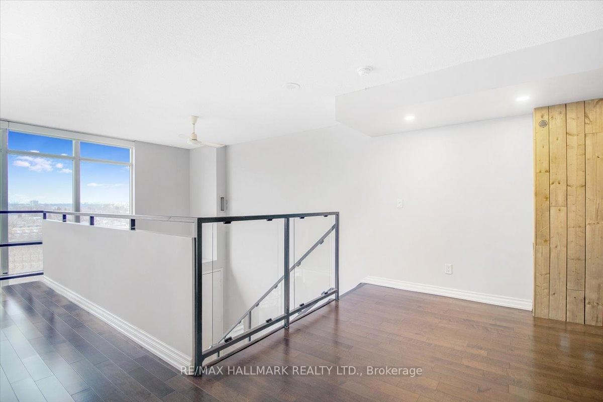 250 Manitoba Street Unit 725 photo 15