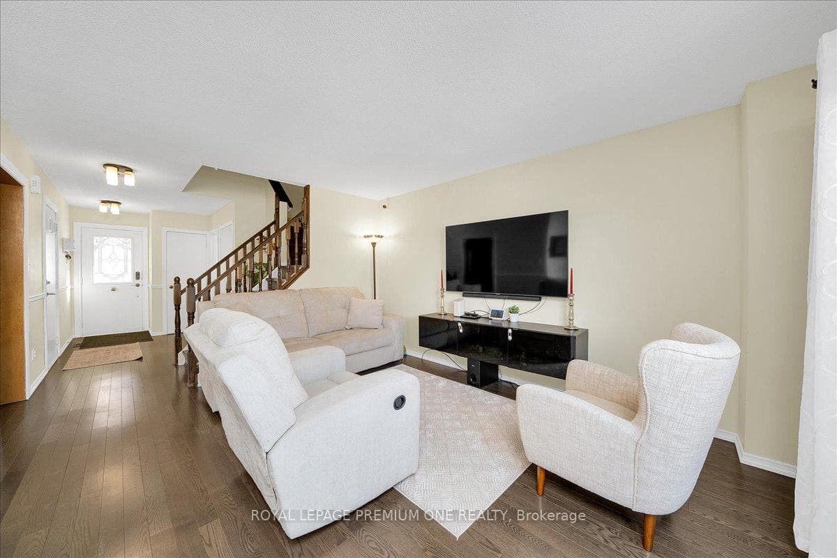 30 Mitchell Avenue photo 12