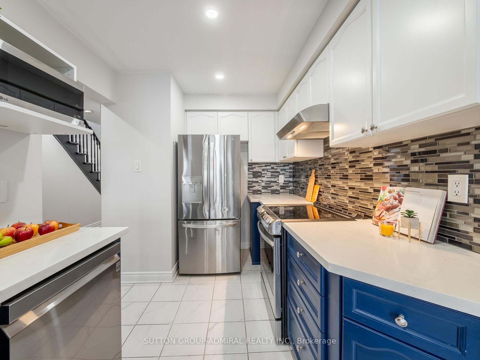 81 Parktree Drive photo 6