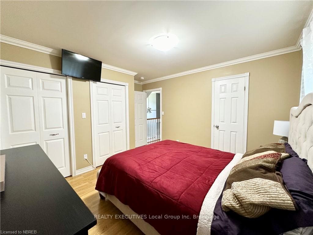409 KING Street photo 28
