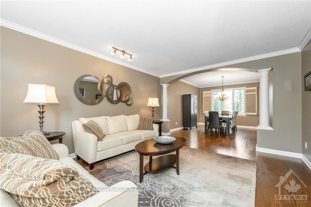 1925 CAPRIHANI Way photo 14
