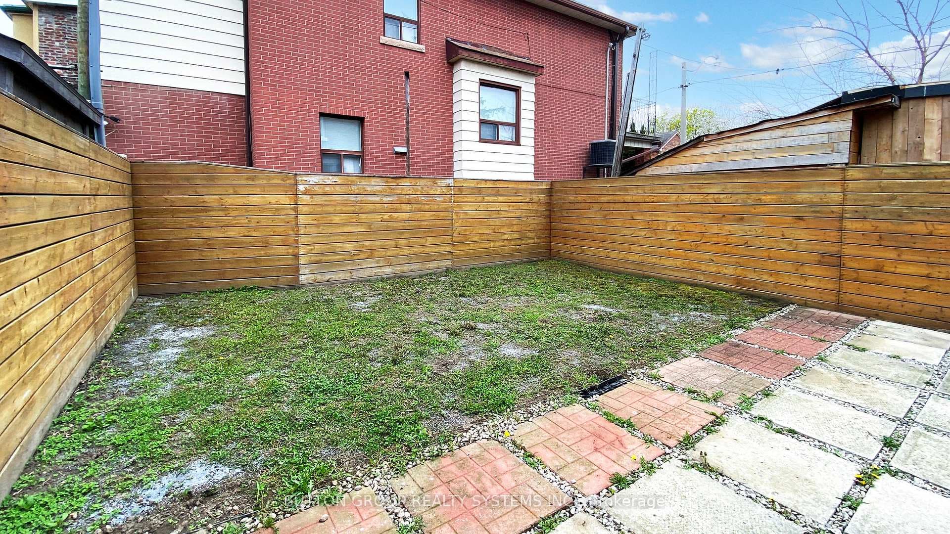 43 Greenlaw Avenue photo 28