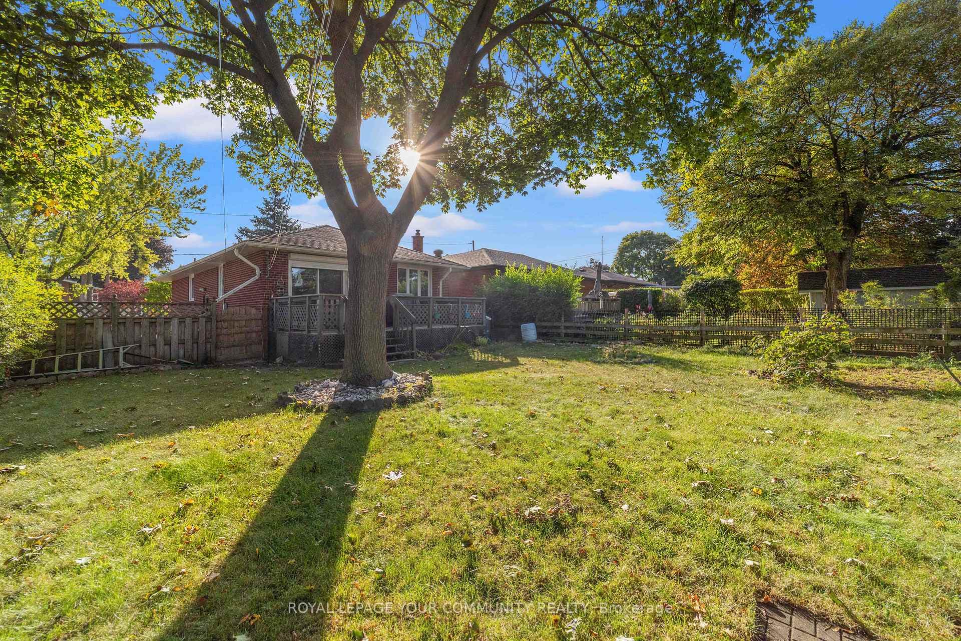19 Archerhill Drive photo 32