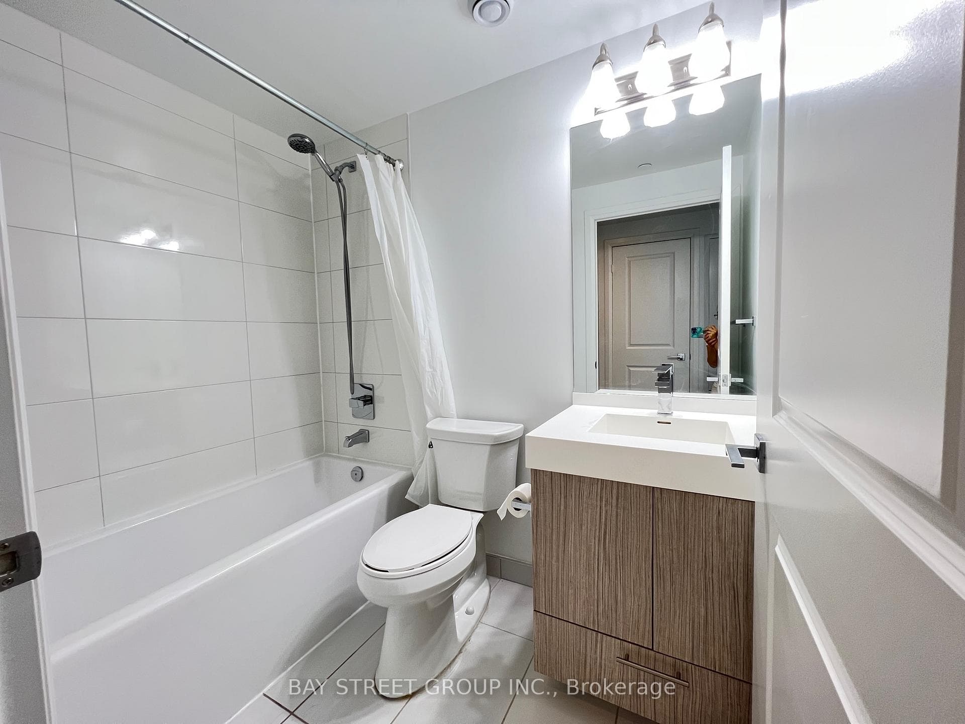 251 Jarvis Street Unit 2504 photo 5