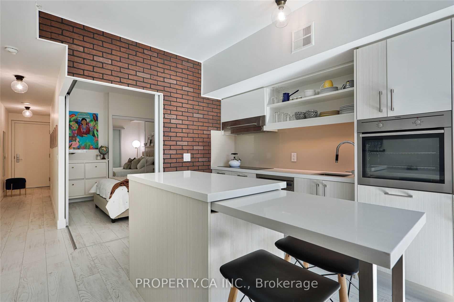 39 Sherbourne Street Unit 401 photo 9