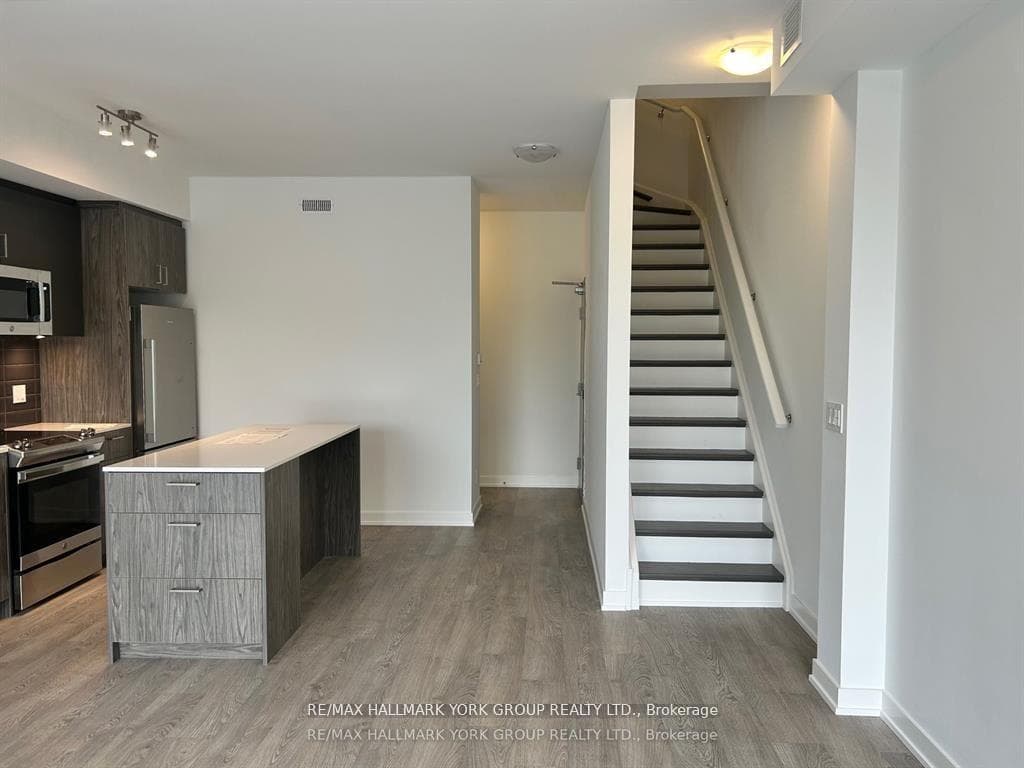 35 Birchcliff Avenue Unit 37 photo 8
