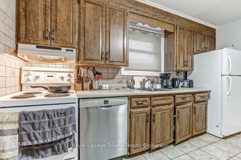 772 Devonshire Avenue photo 11