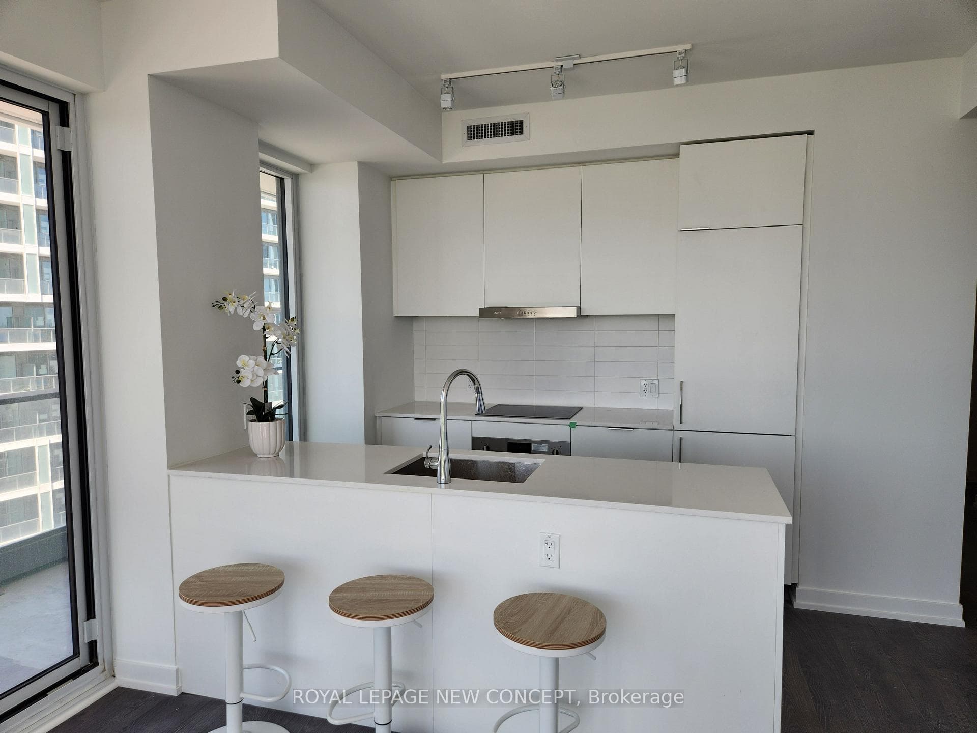 8 Olympic Garden Drive Unit s1809 photo 10