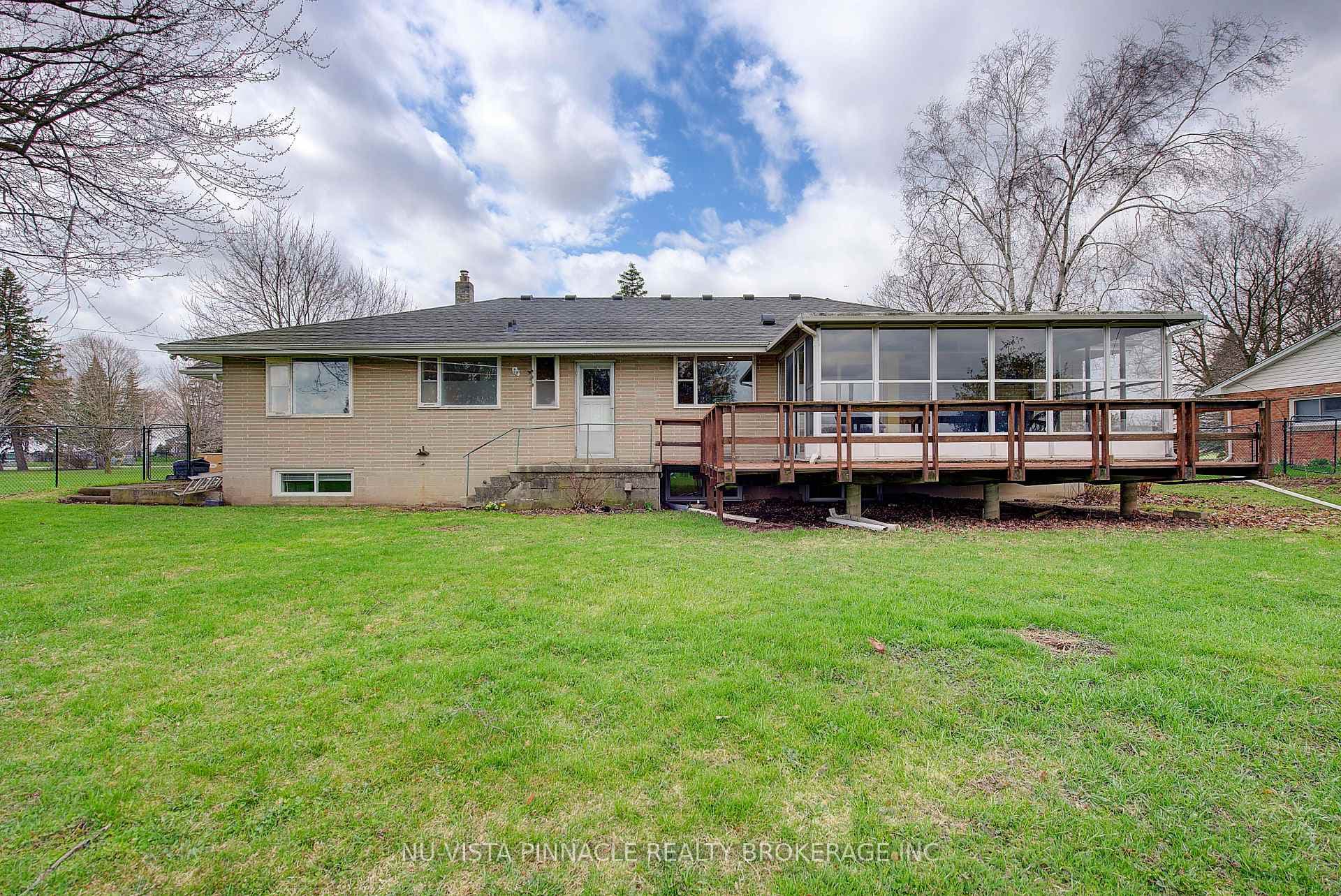 21752 Richmond Street photo 39