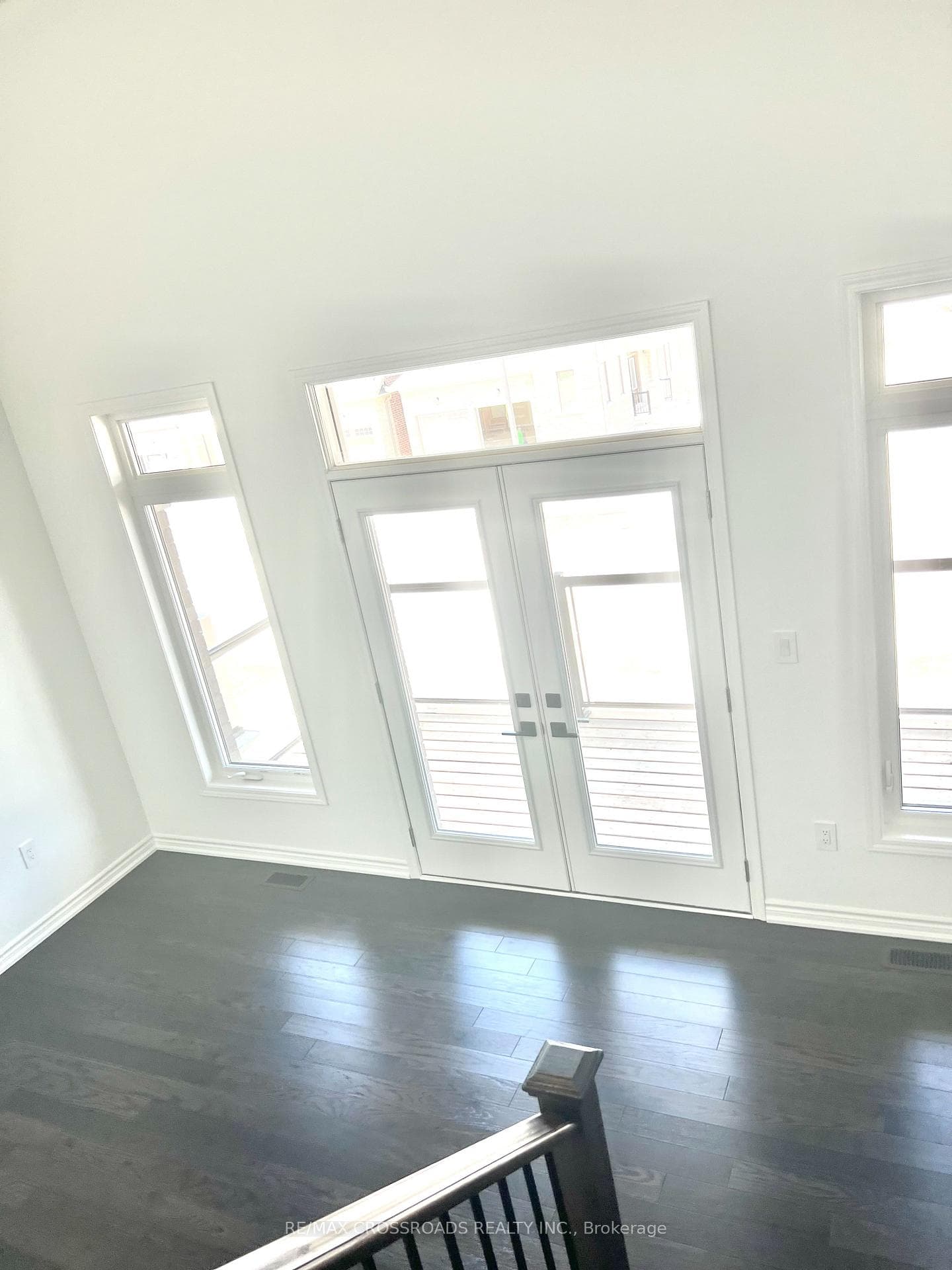 1421 Mockingbird Square photo 11