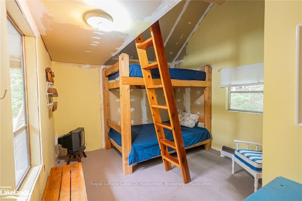 1445 OXBOW LAKE Road Unit 2 photo 32