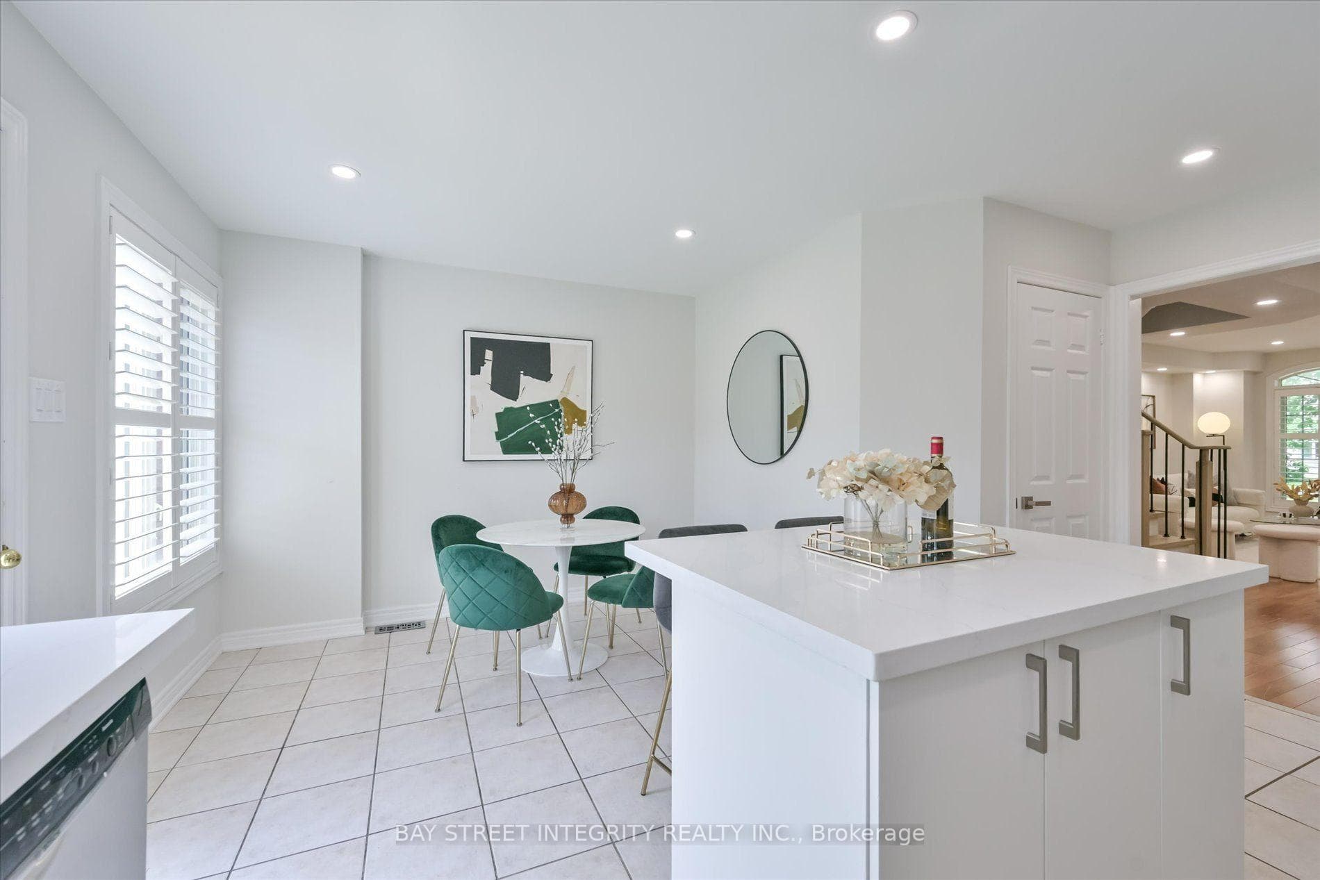 208 Georgian Drive photo 10