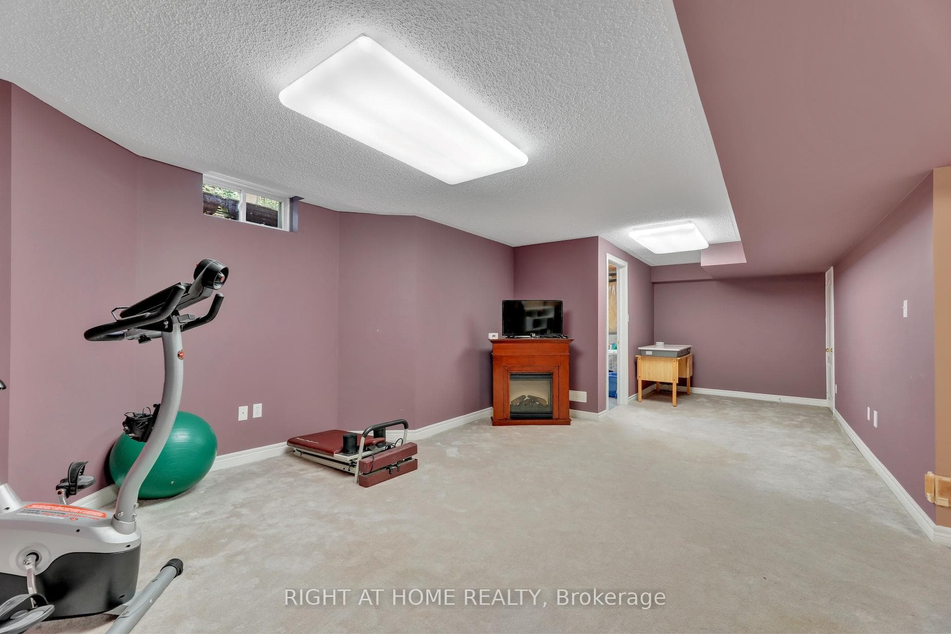 105 Huntingfield Street photo 35