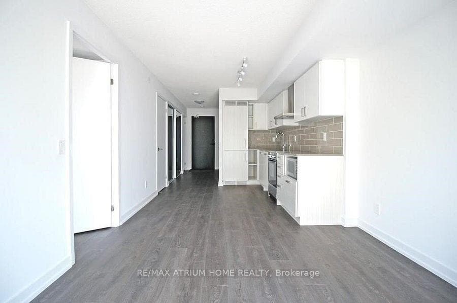 125 Redpath Avenue Unit 411 photo 5