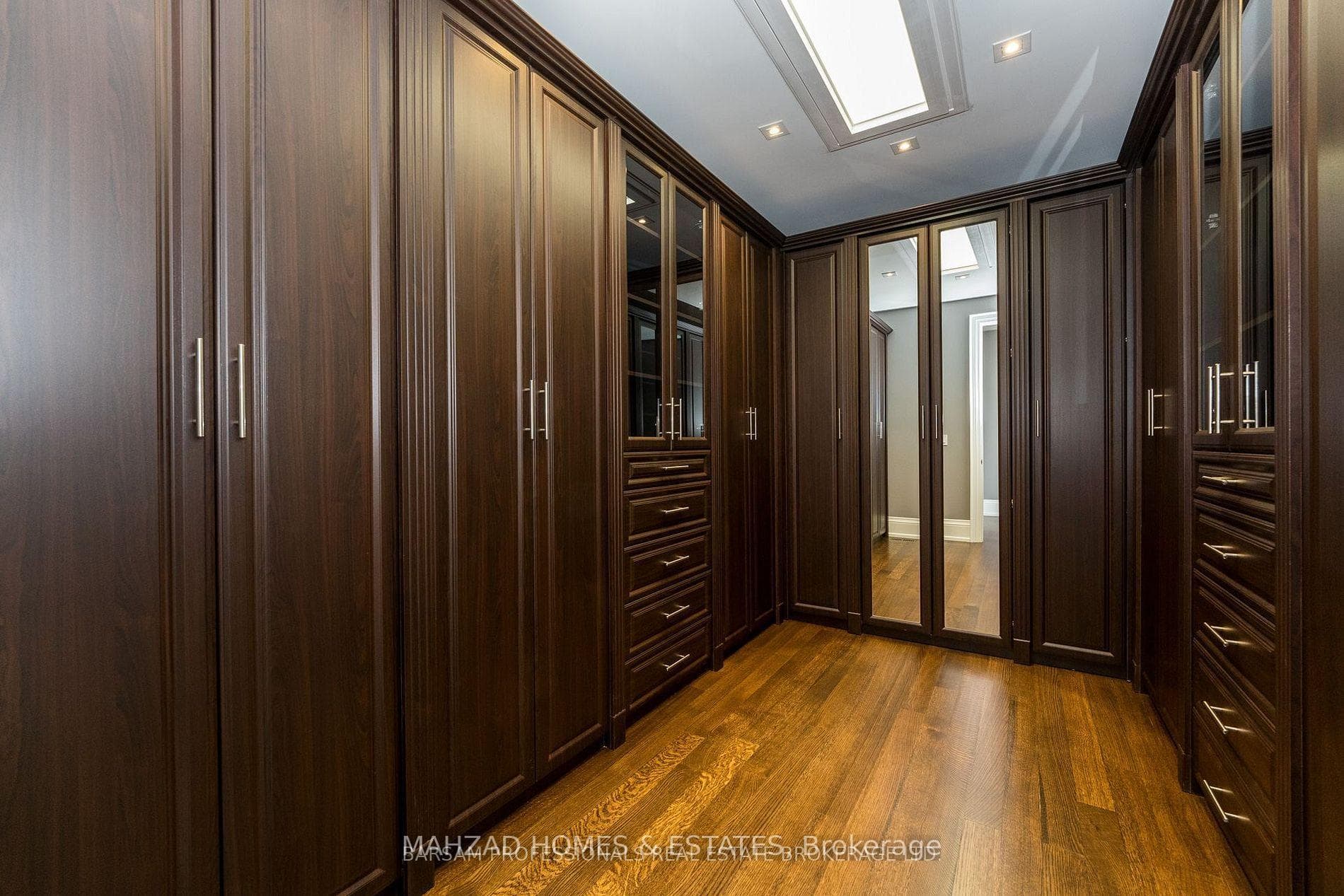 107 Yonghurst Road photo 34