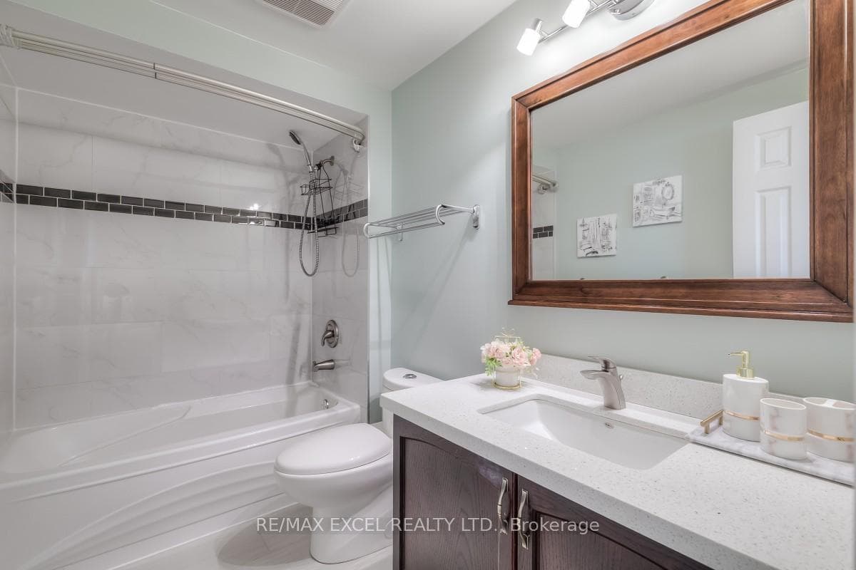36 Hainsworth Court photo 23