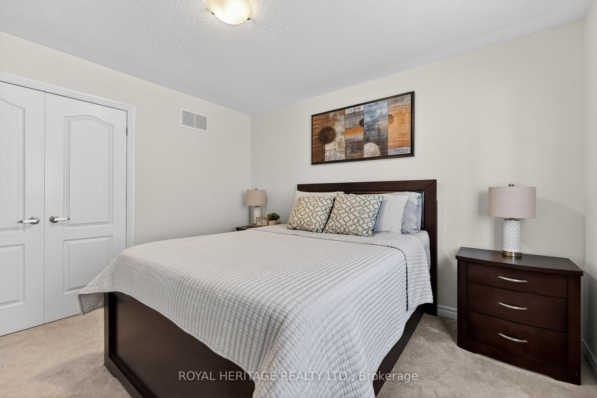 30 Leaden Hall Drive photo 33