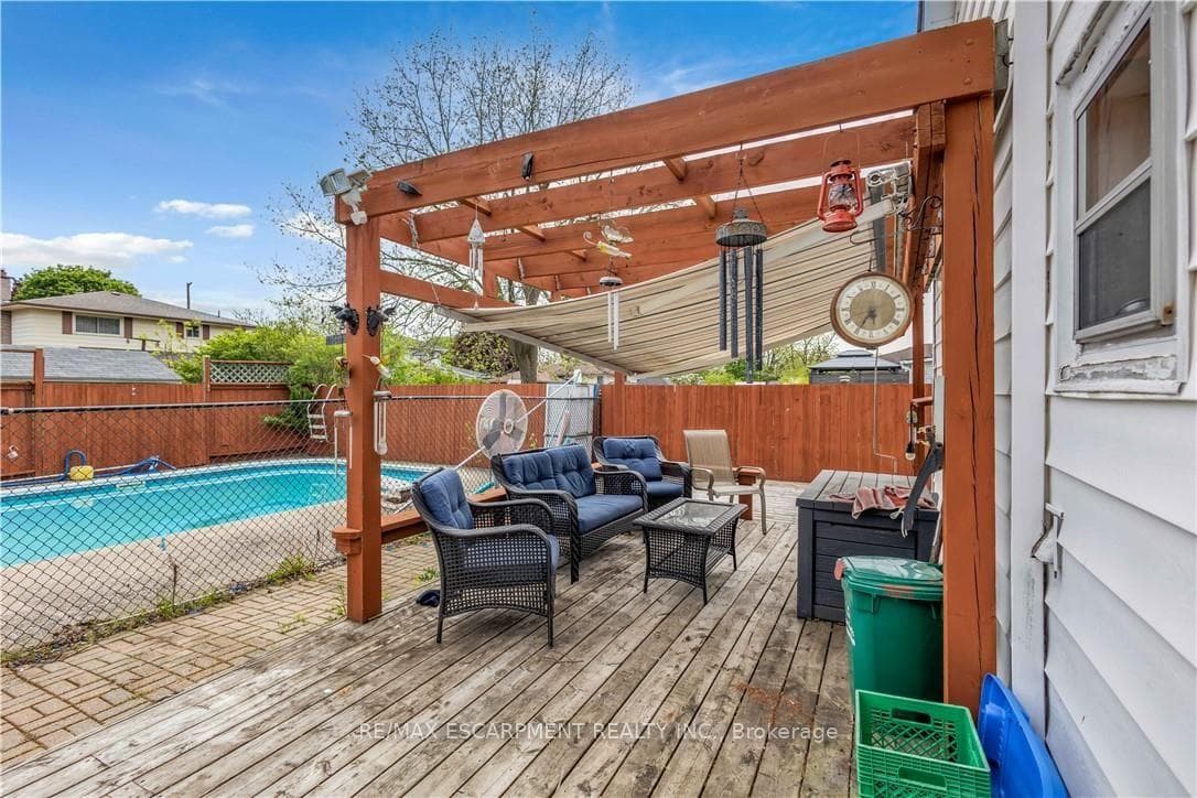 35 James Avenue photo 16