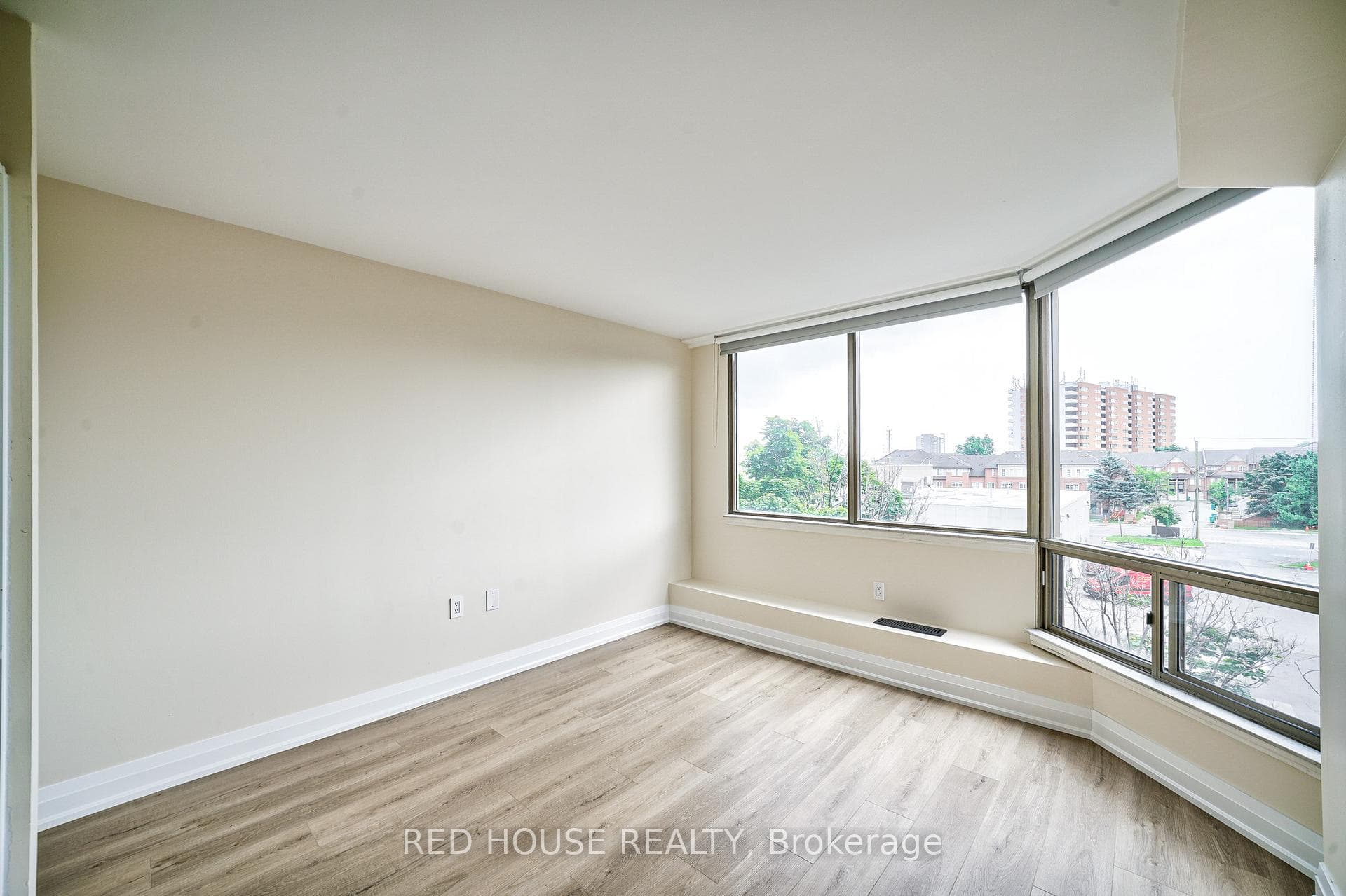 25 Fairview Road Unit 410 photo 14