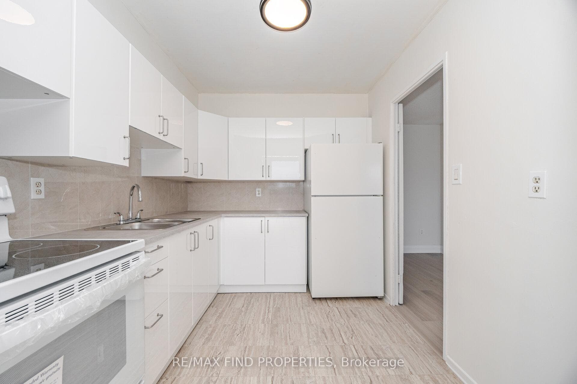 20 Edgecliff Golfway Unit 403 photo 10