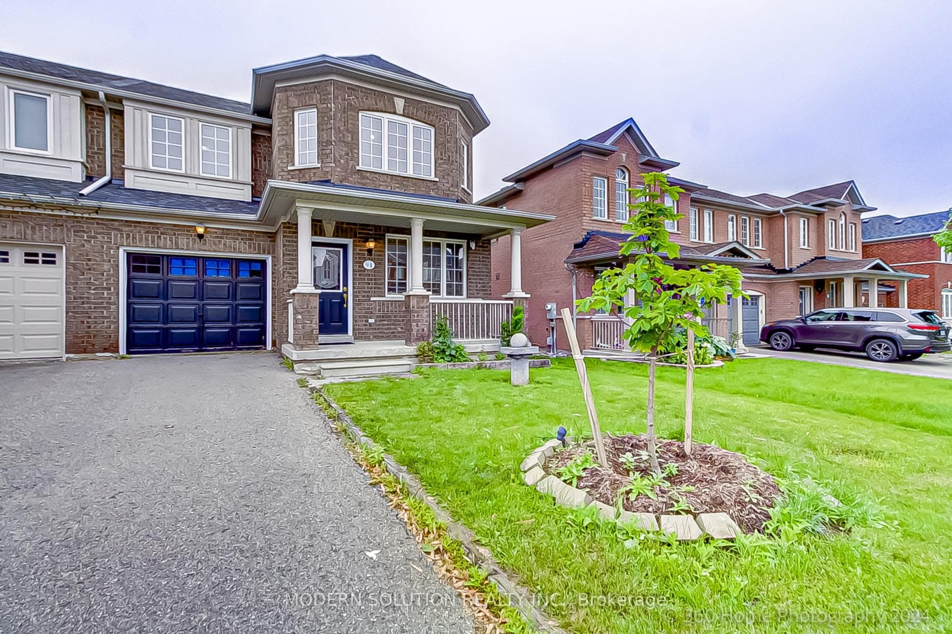 94 Petermann Street photo 1