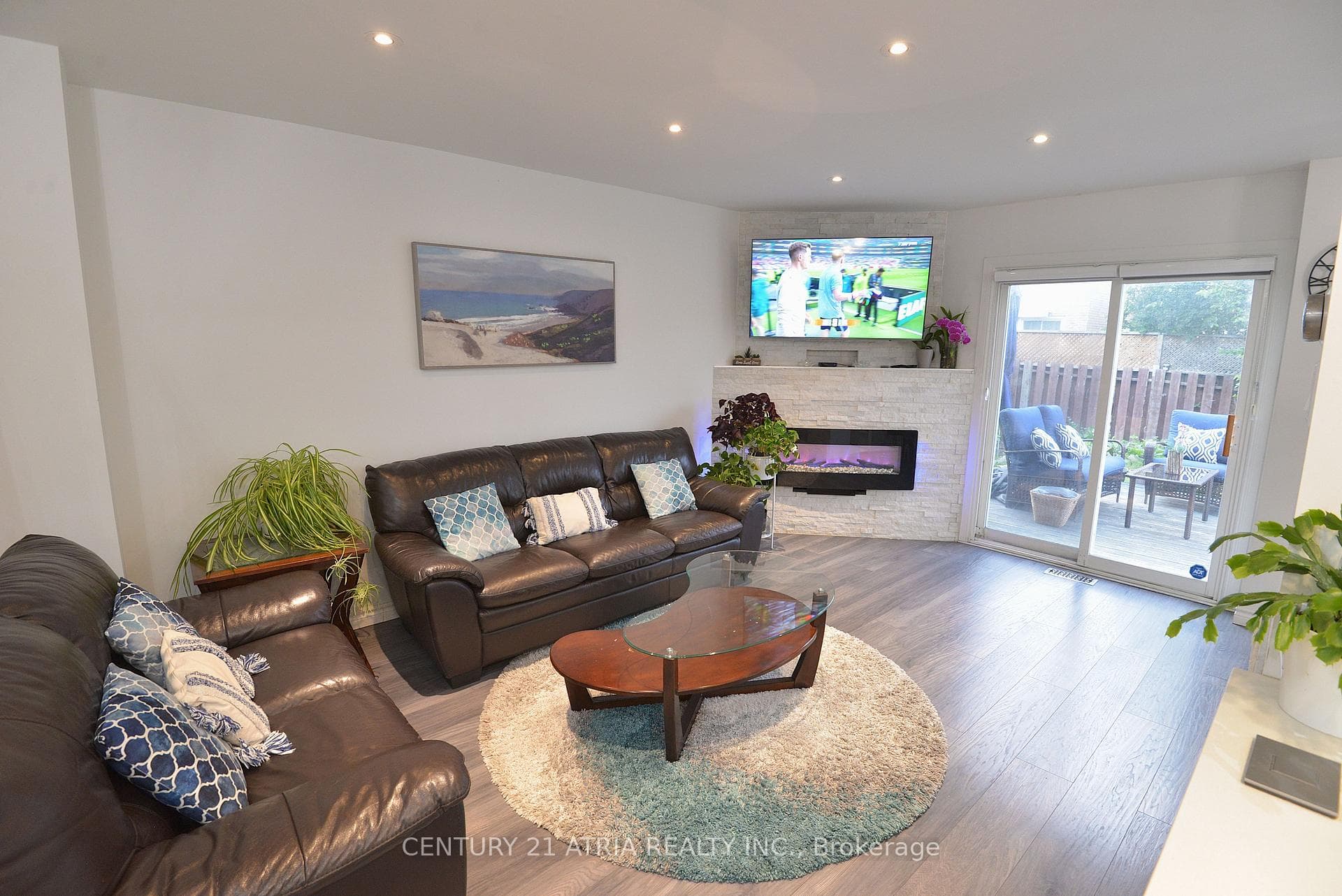 31 Carnelly Crescent photo 6