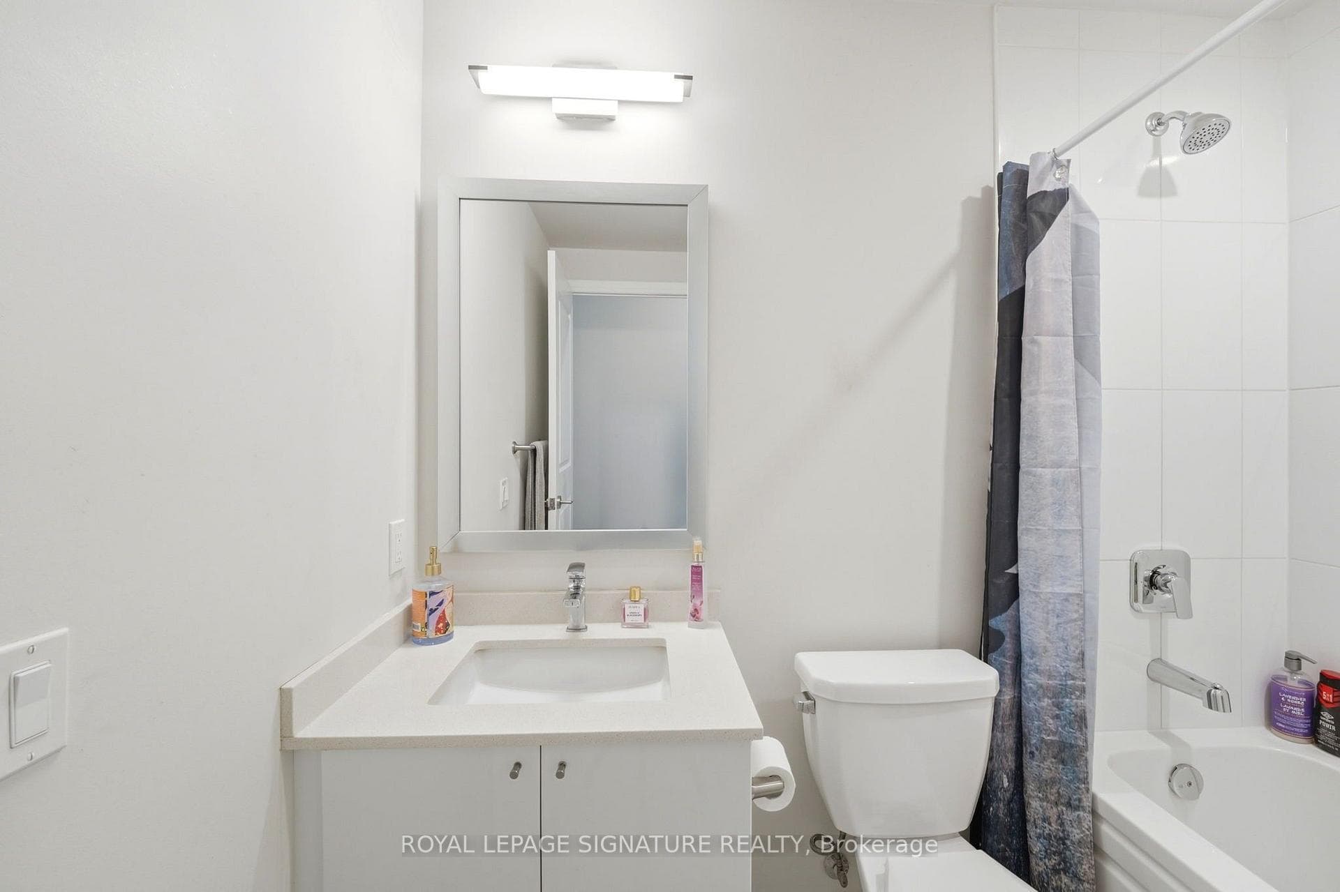 65 Watergarden Drive Unit 212 photo 21