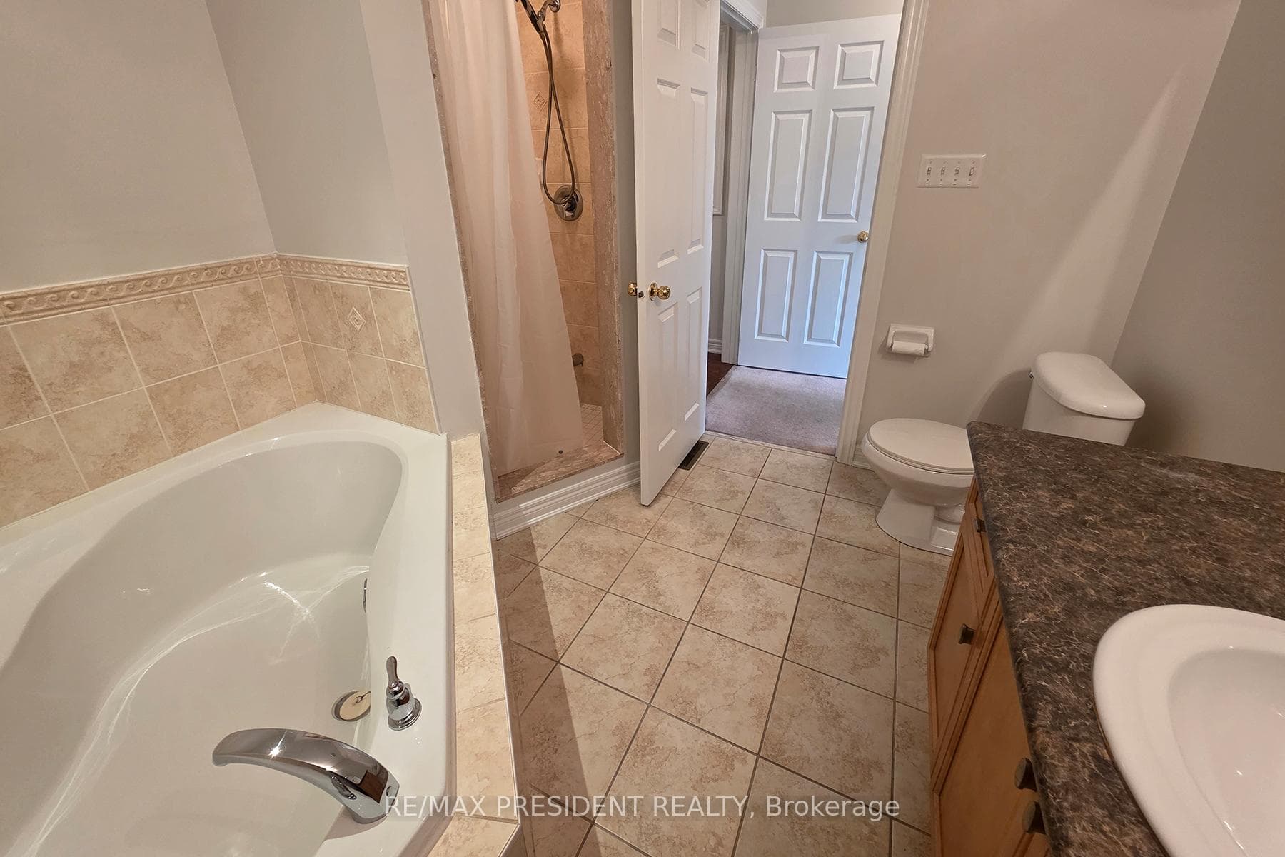 4pc Primary Ensuite