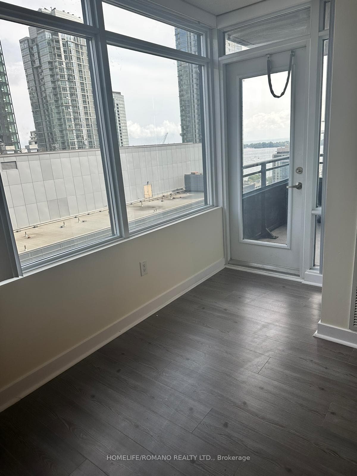 25 Telegram Mews Unit 2305 photo 5