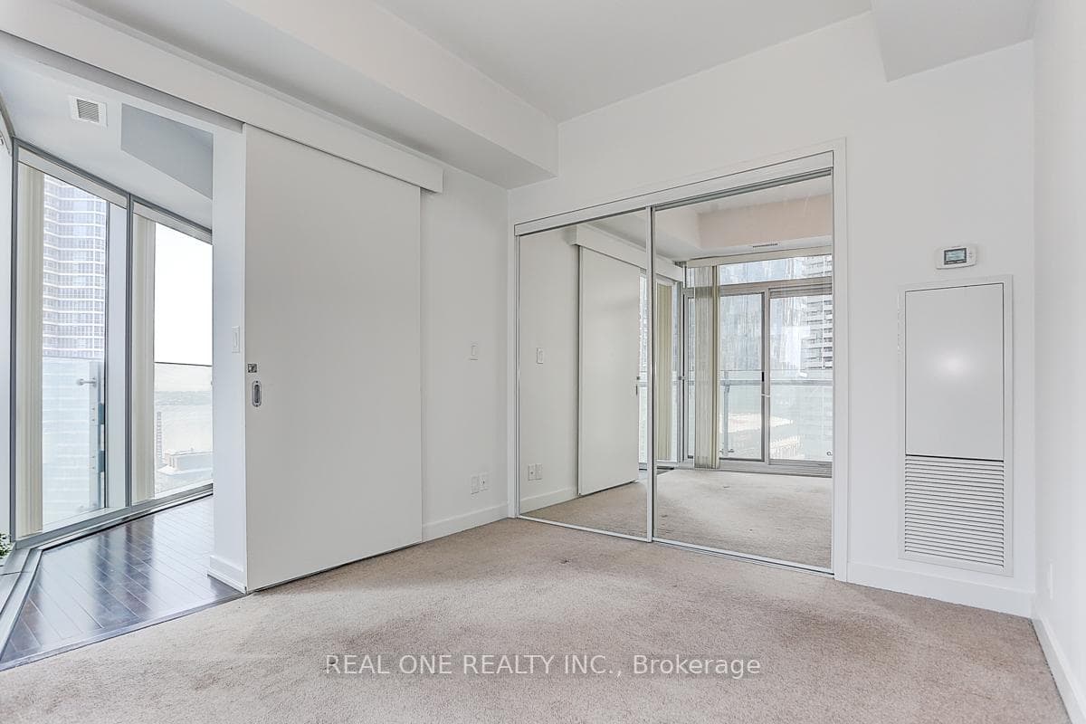 12 York Street Unit 1502 photo 23
