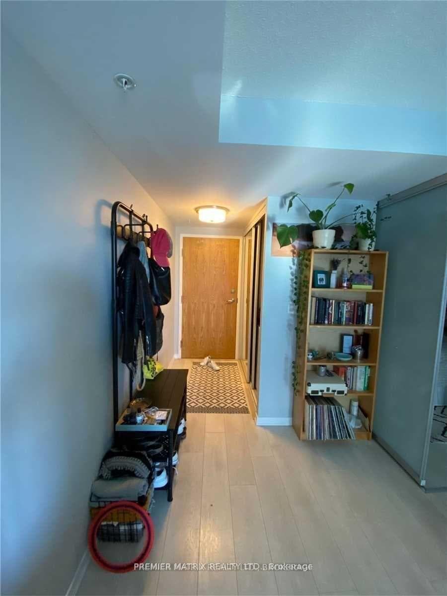 20 Joe Shuster Way Unit 1004 photo 12