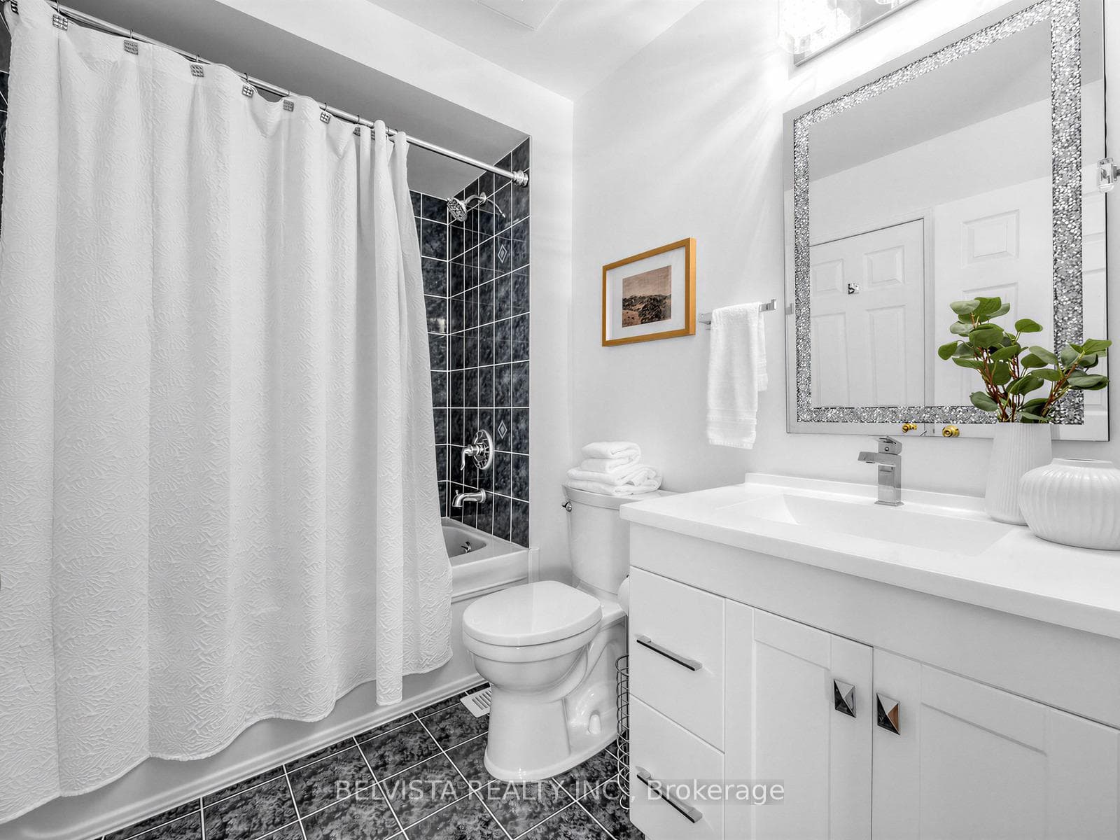 69 Boyd Crescent photo 18