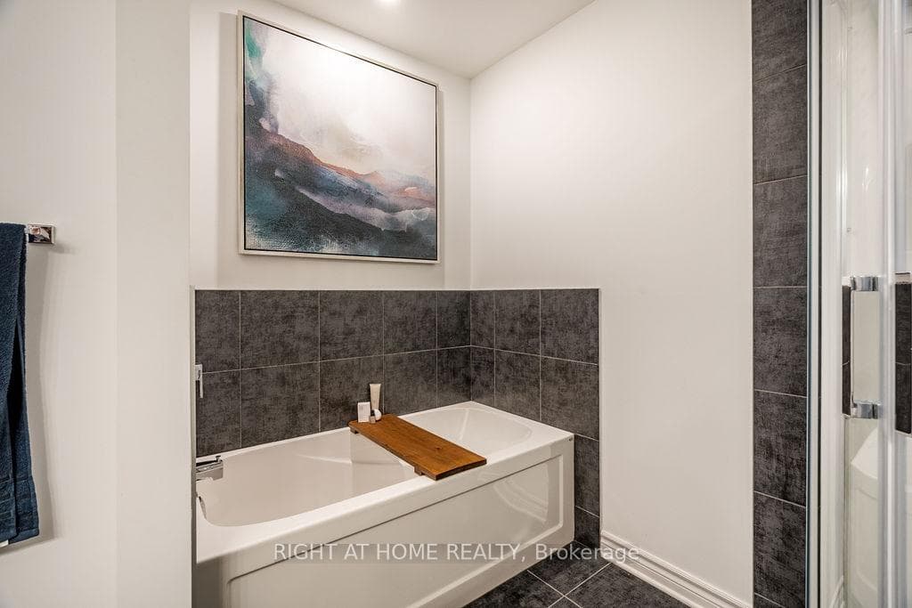 263 Munro Street photo 25