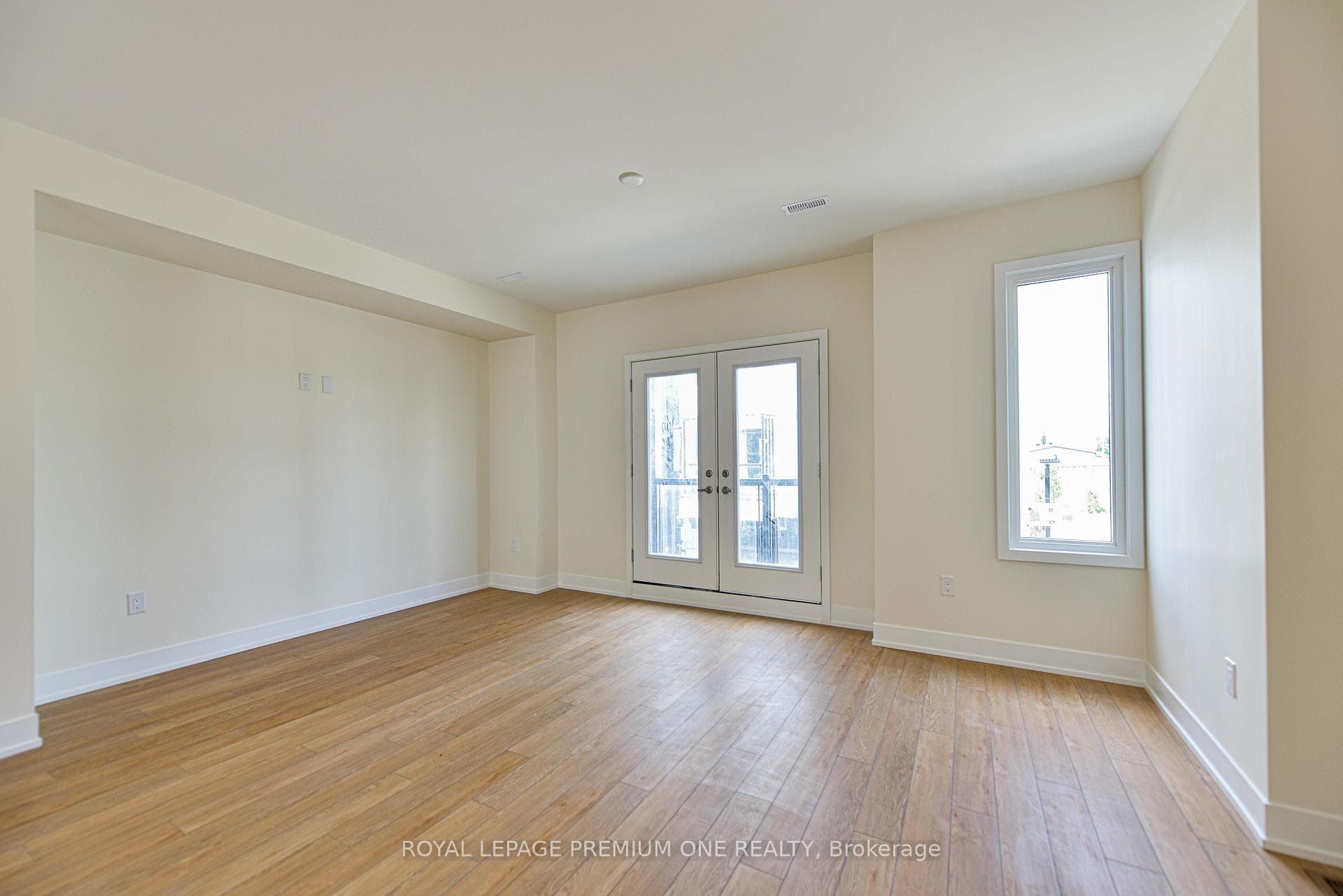 12 Mariner's Pier Way photo 14