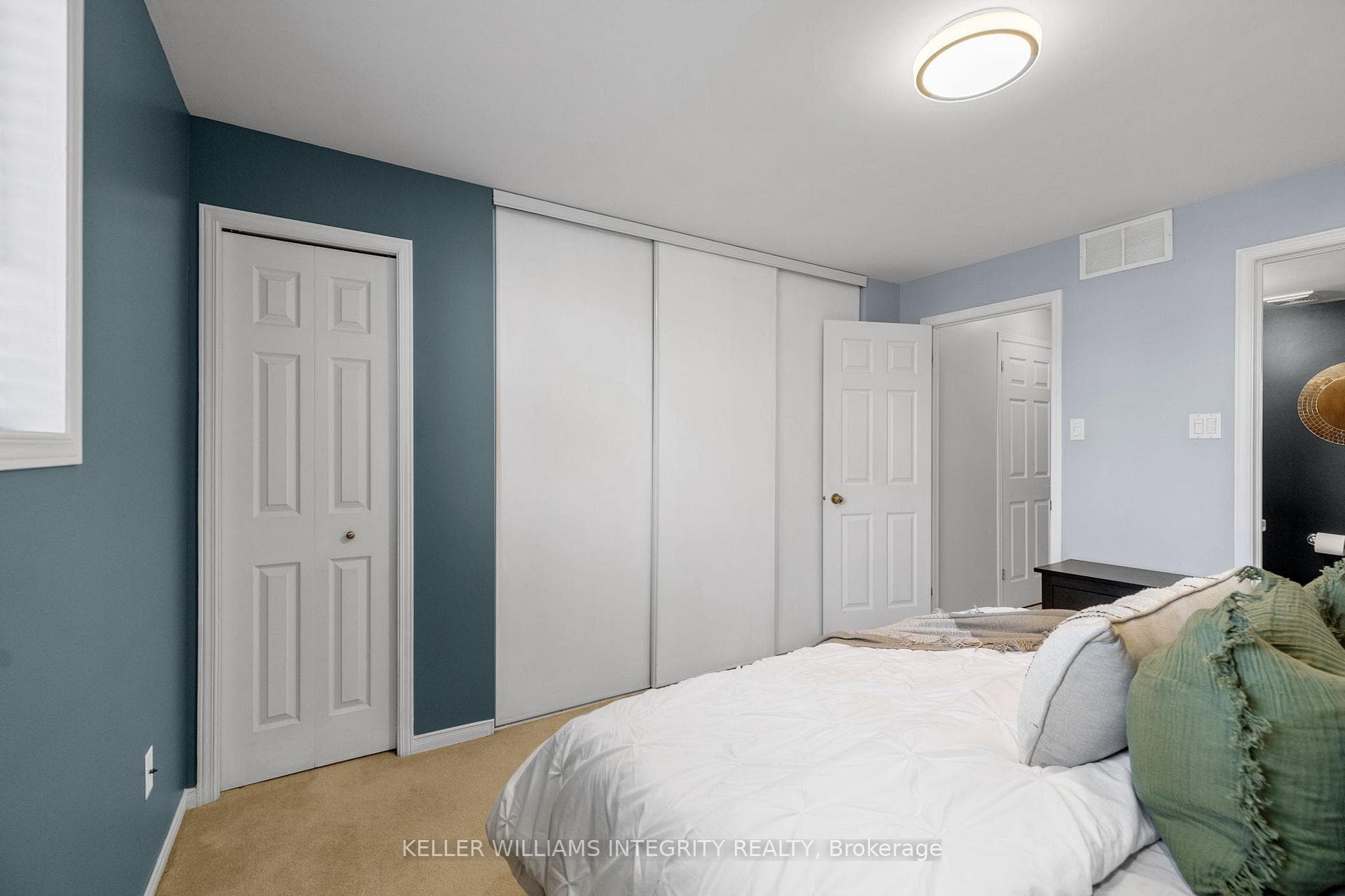 Loads of storage in the bedroom!