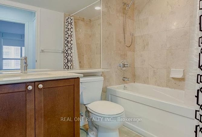 761 Bay Street Unit 1713 photo 9