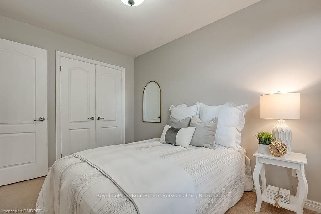 560 GREY Street Unit 25 photo 17