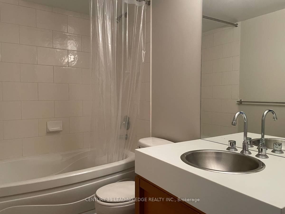 81 Navy Wharf Court Unit 3105 photo 14
