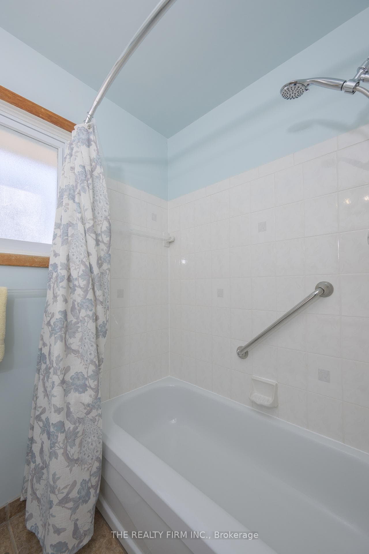 15233 Medway Road photo 27