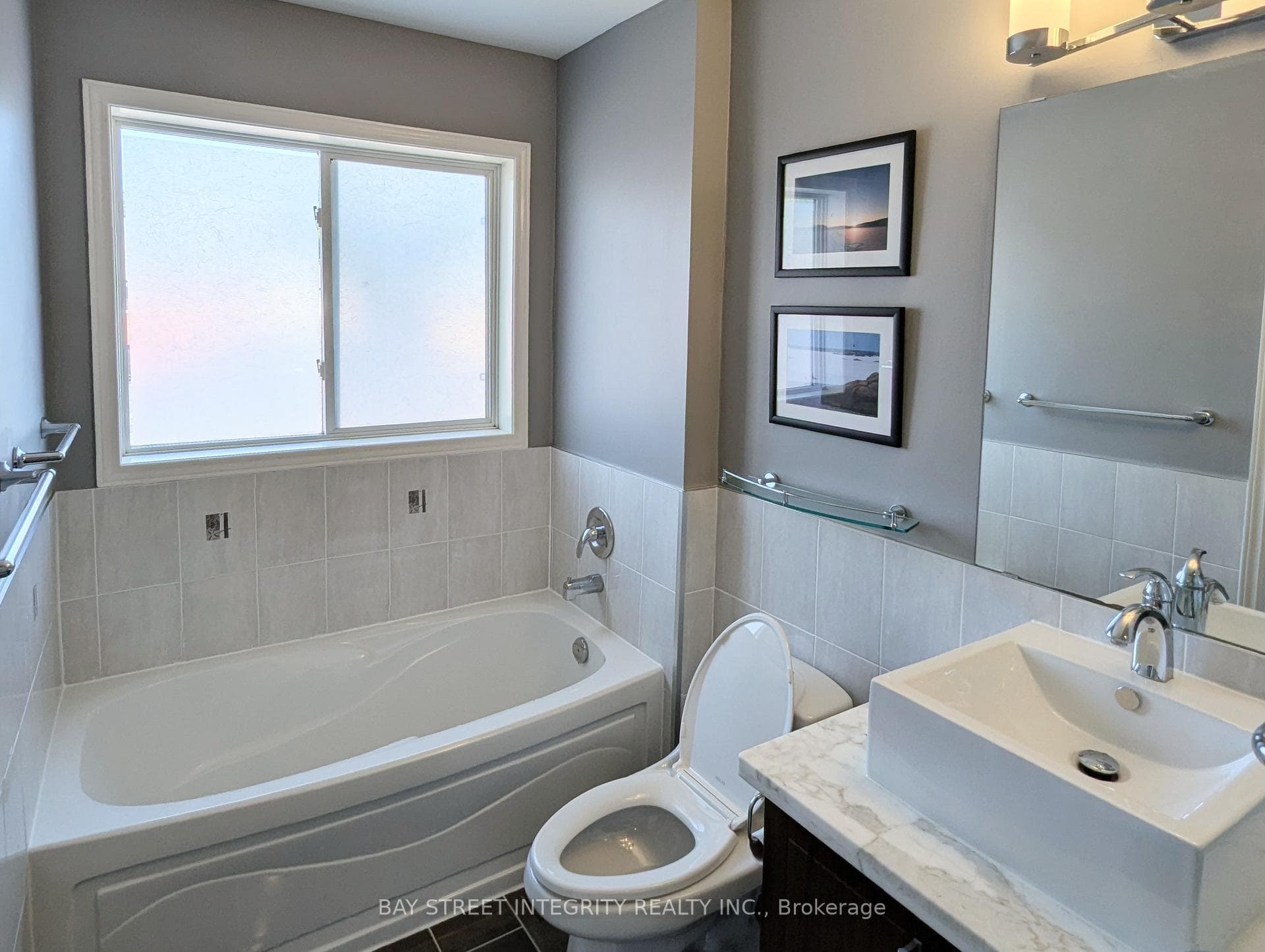 244 Bantry Avenue photo 14