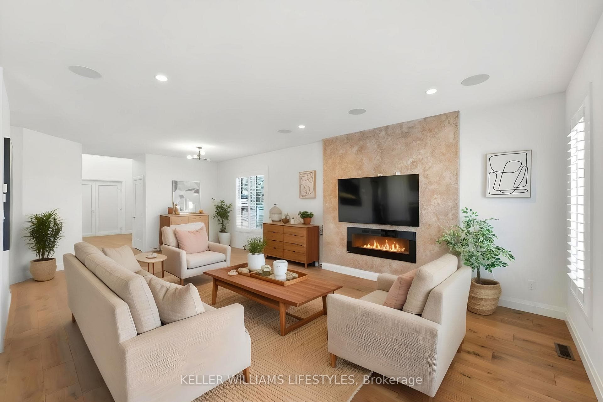 140 CRESTVIEW Drive photo 5